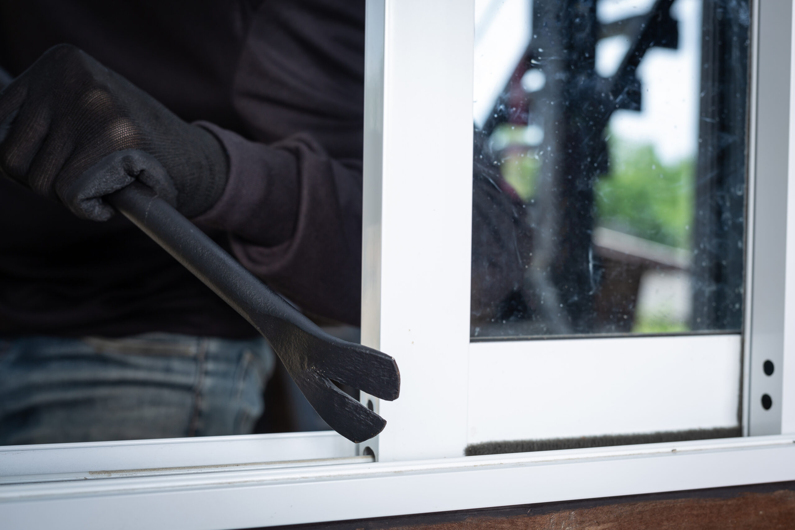 Thieves wear black hats, pry windows, steal things. Thieves wear black hats, pry windows, steal things.